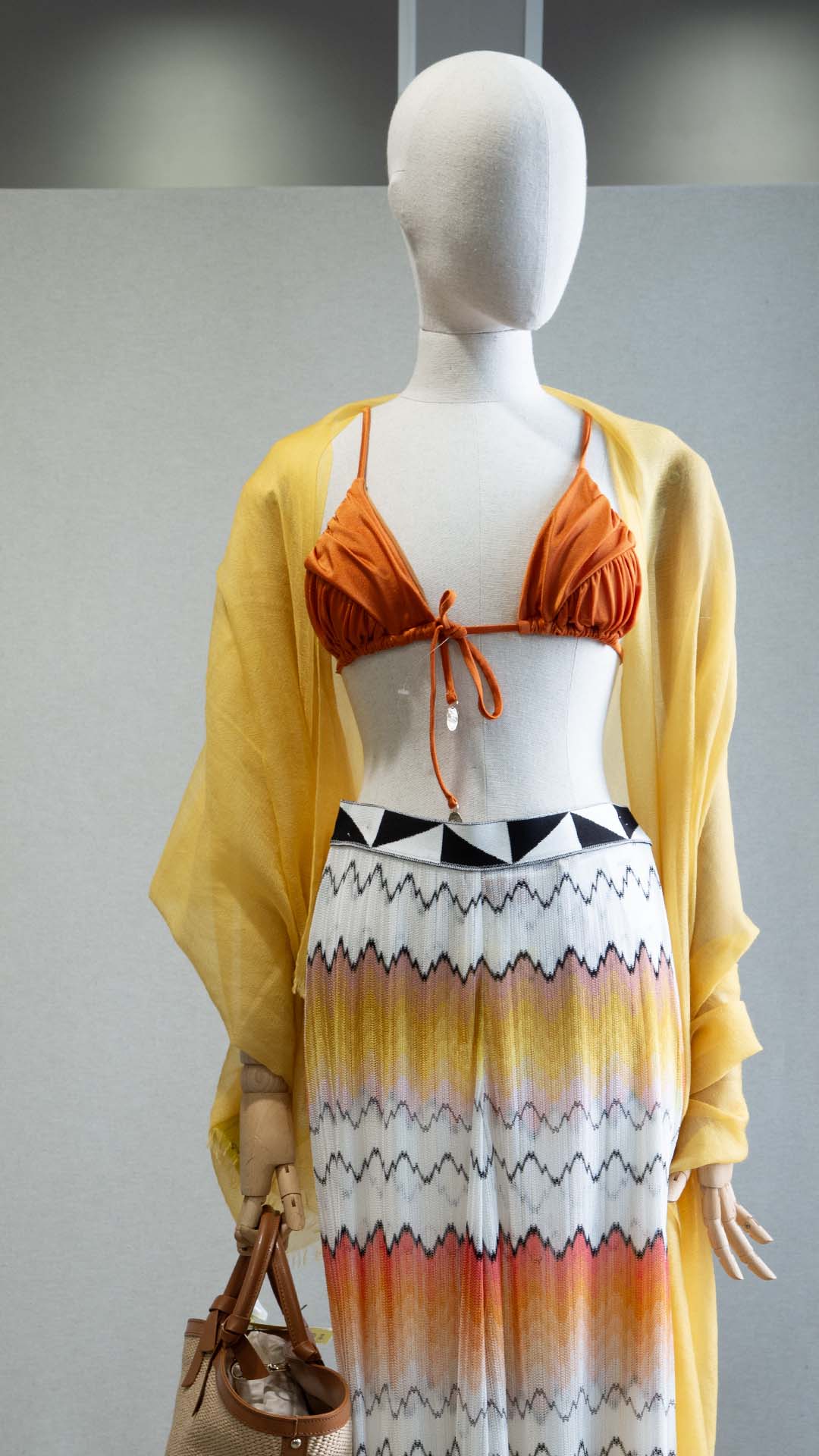 Cotazur  costume
