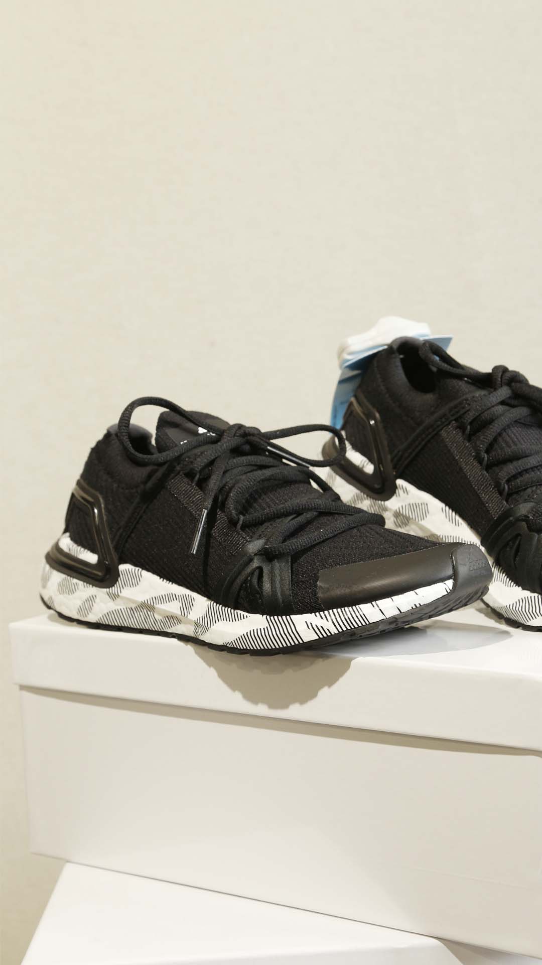 Adidas-Stella McCartney  sneakers
