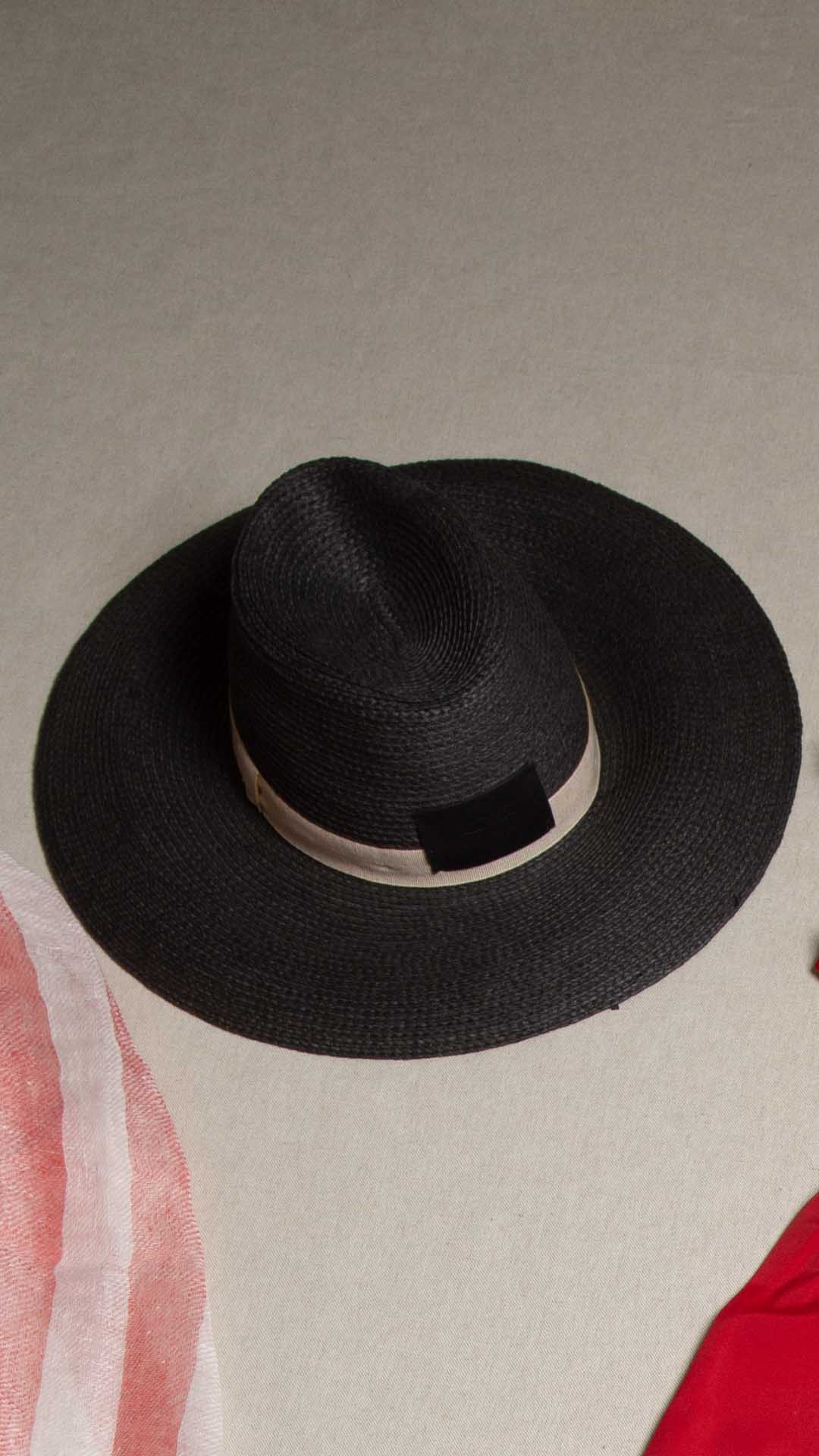 Alpha Studio  cappello