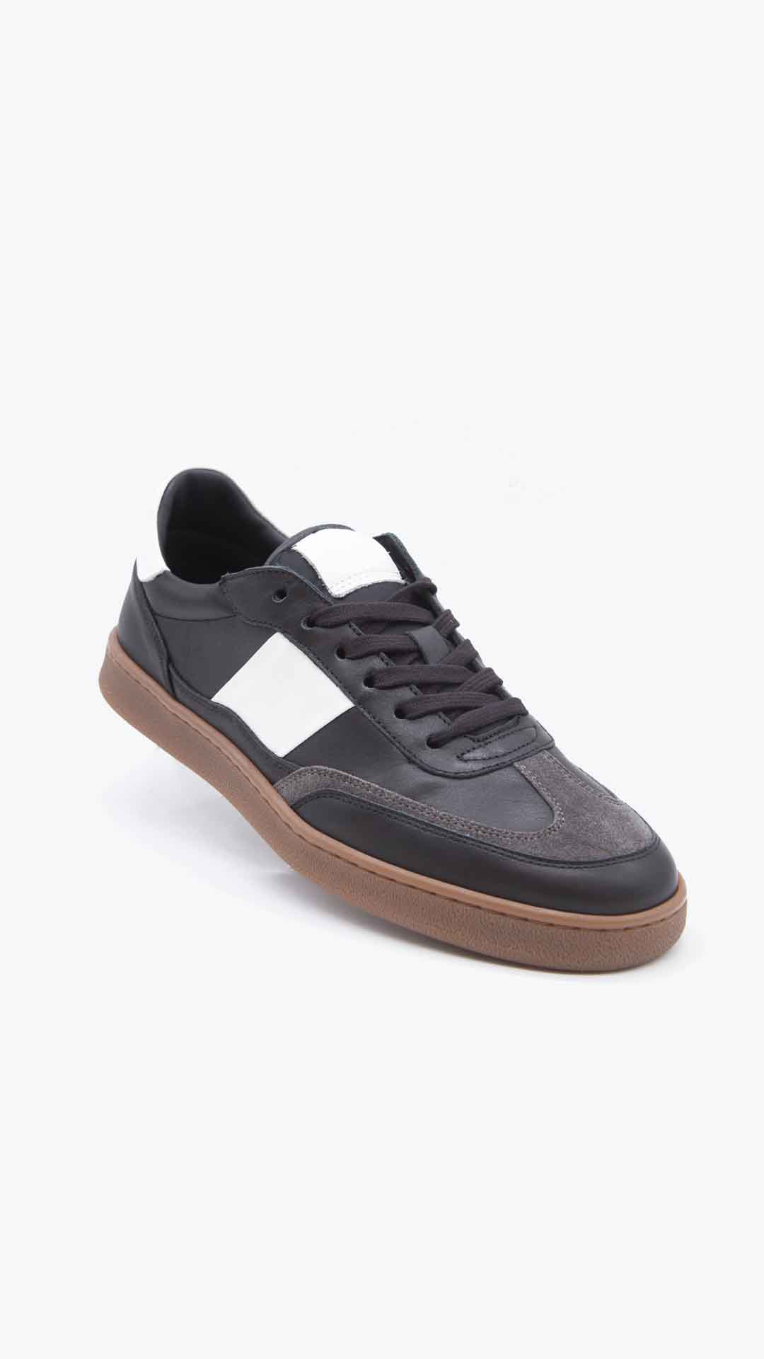 Collegium  sneakers