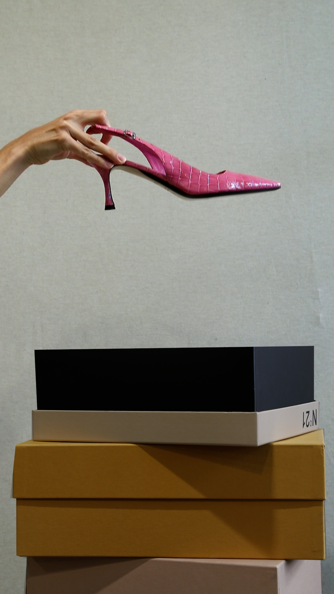 N.21  scarpe