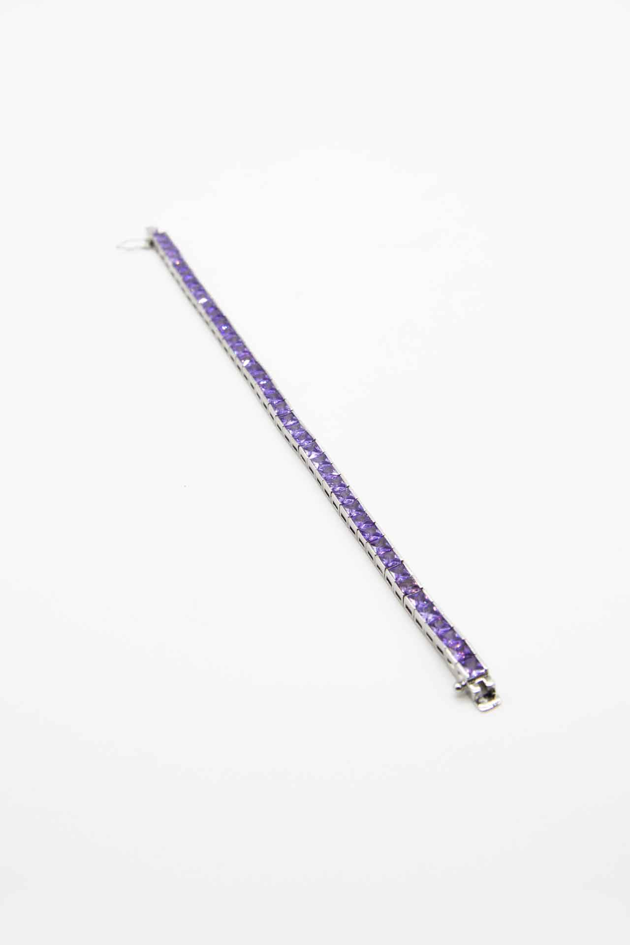 Darkai, Bracciale