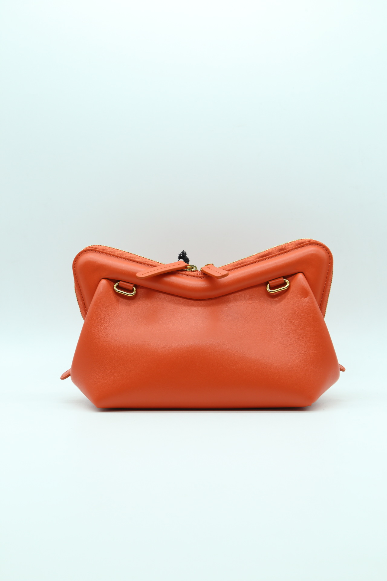 Mansur Gavriel, Borsa