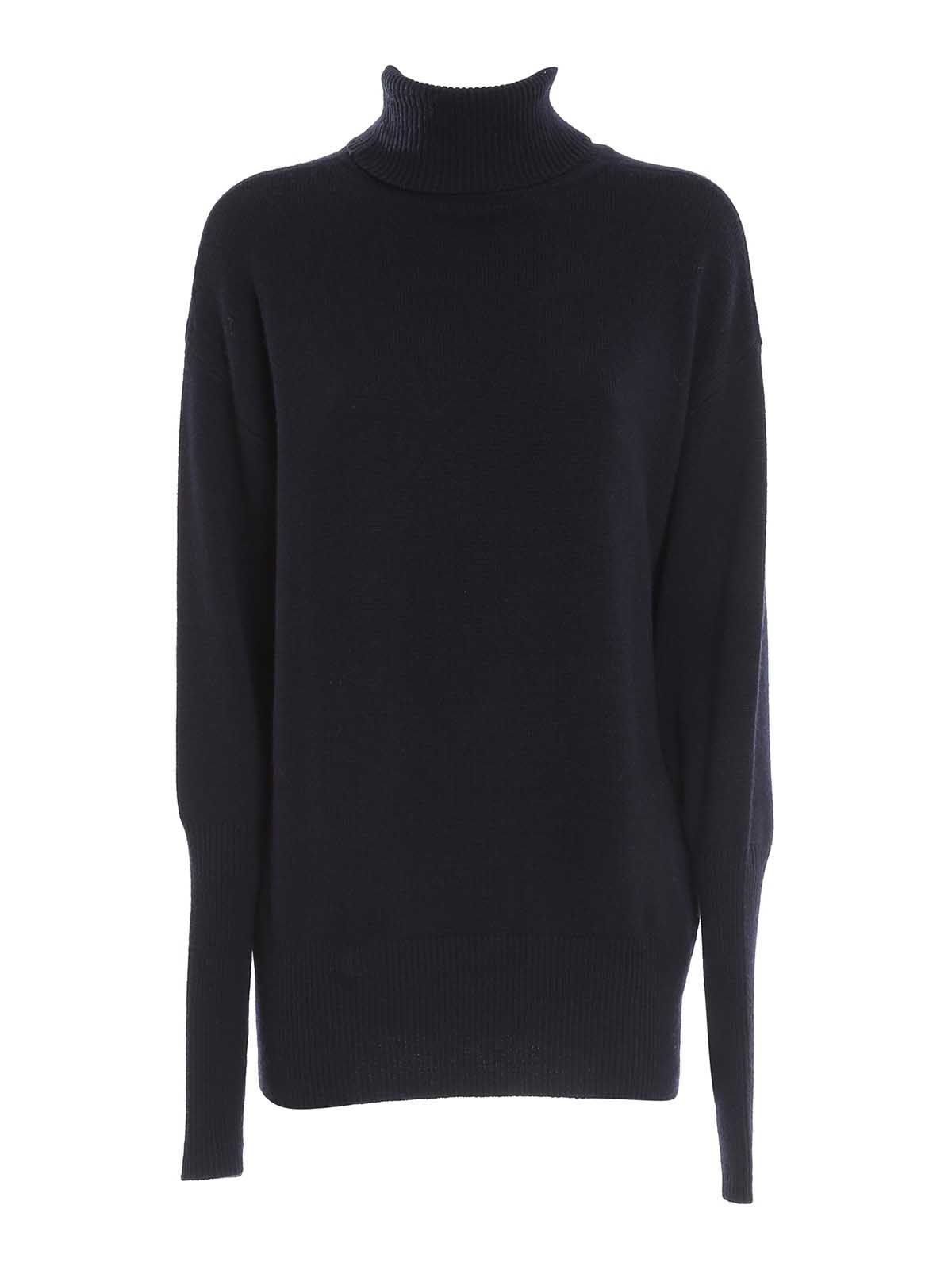 Victoria Beckham, Sweater