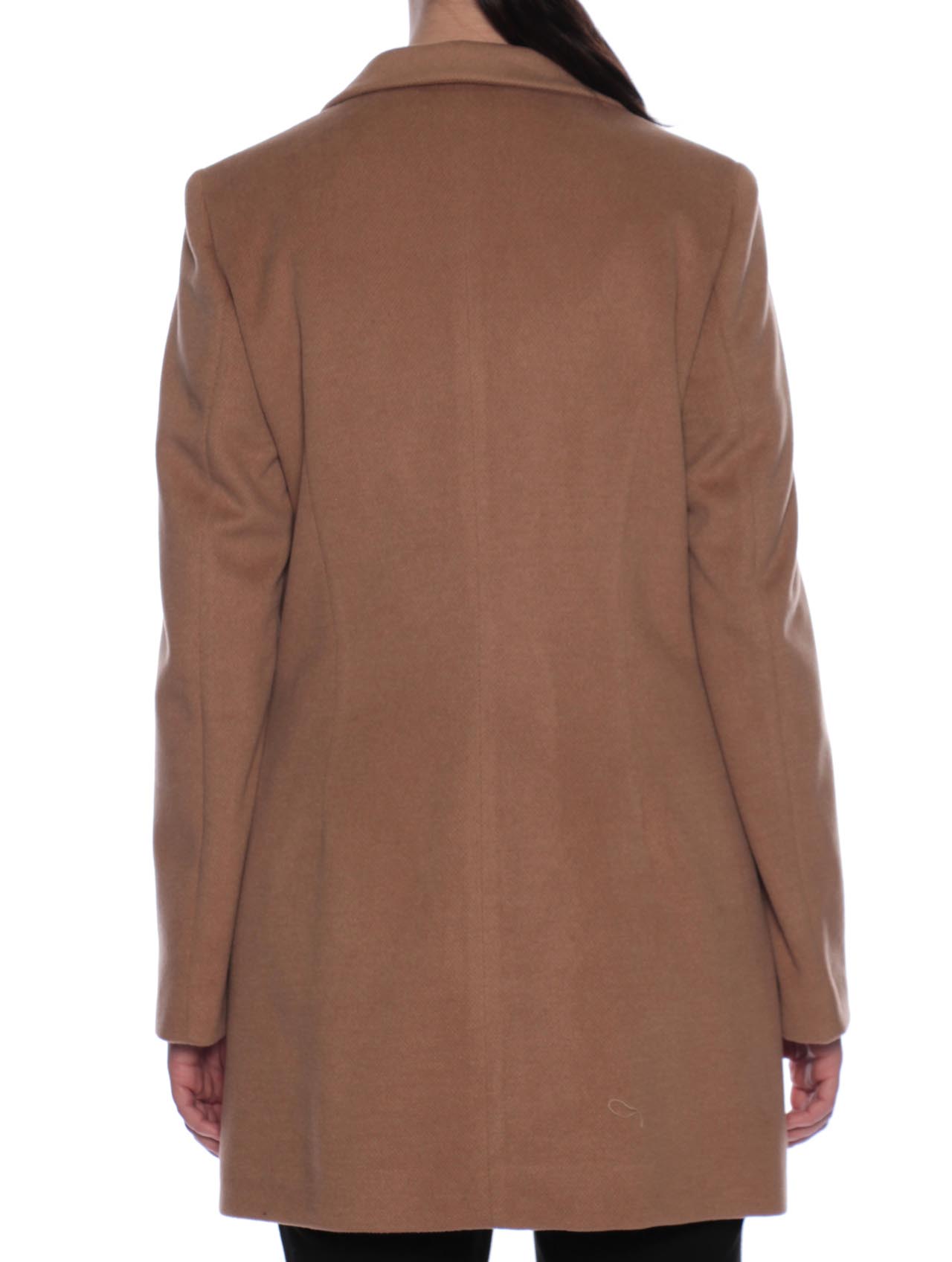Tume, Cappotto
