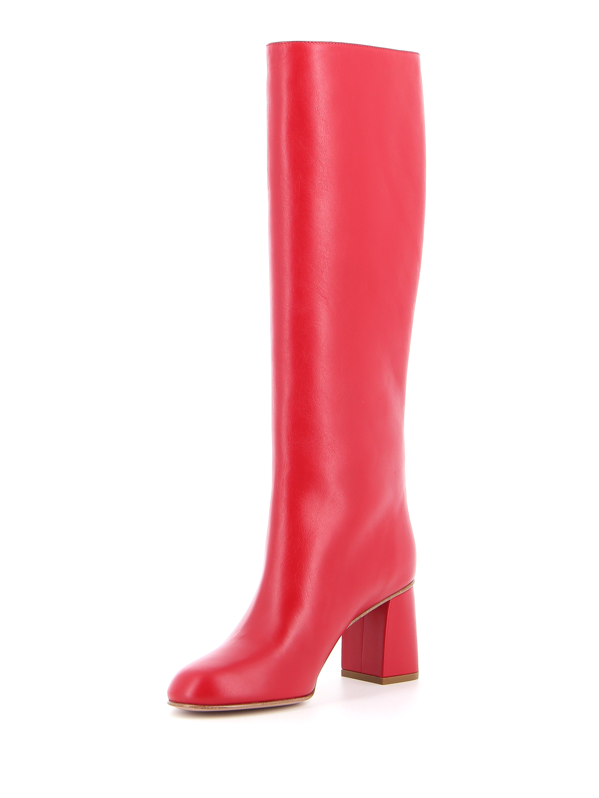 Valentino Red, Boots