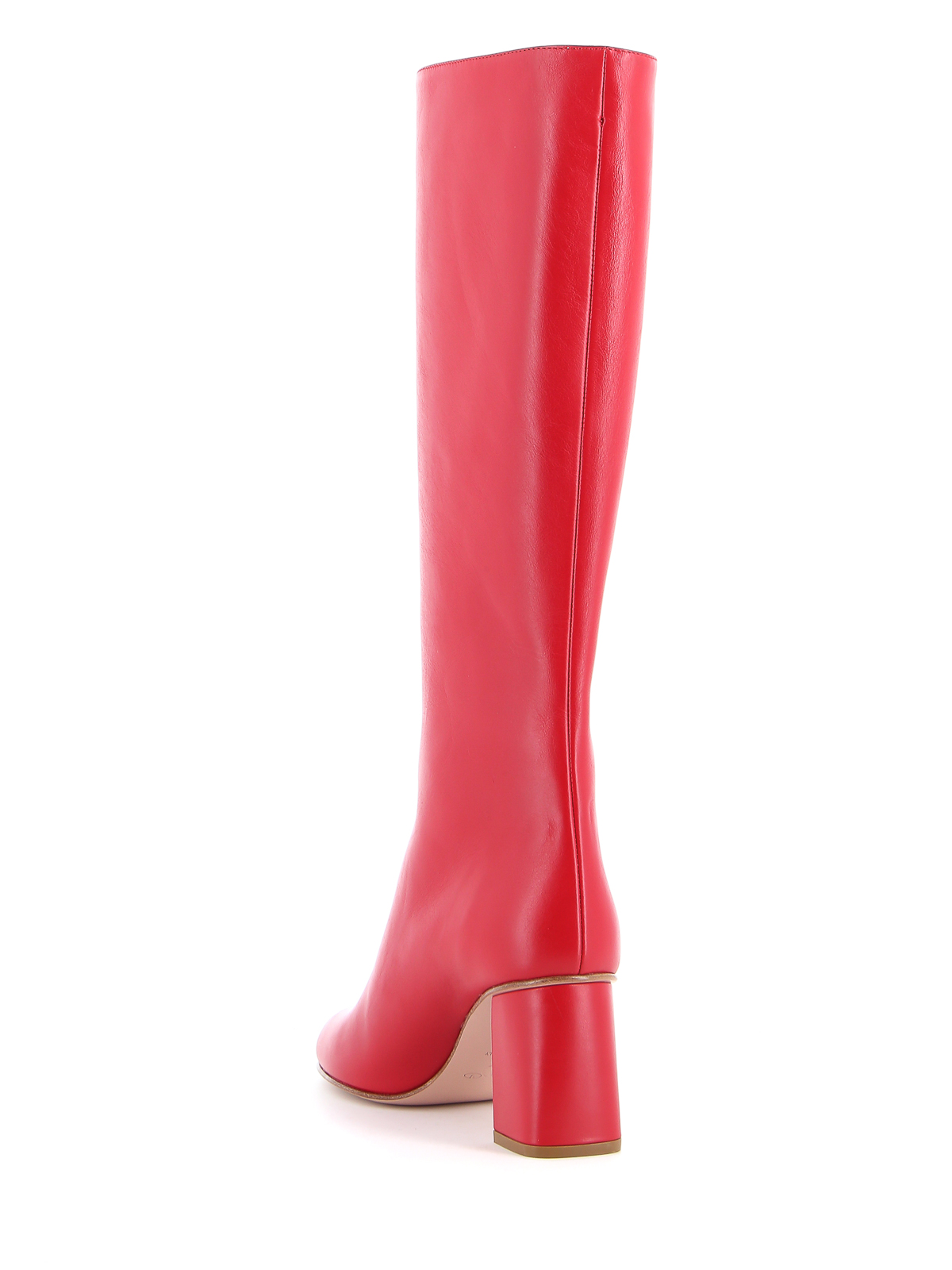 Valentino Red, Boots
