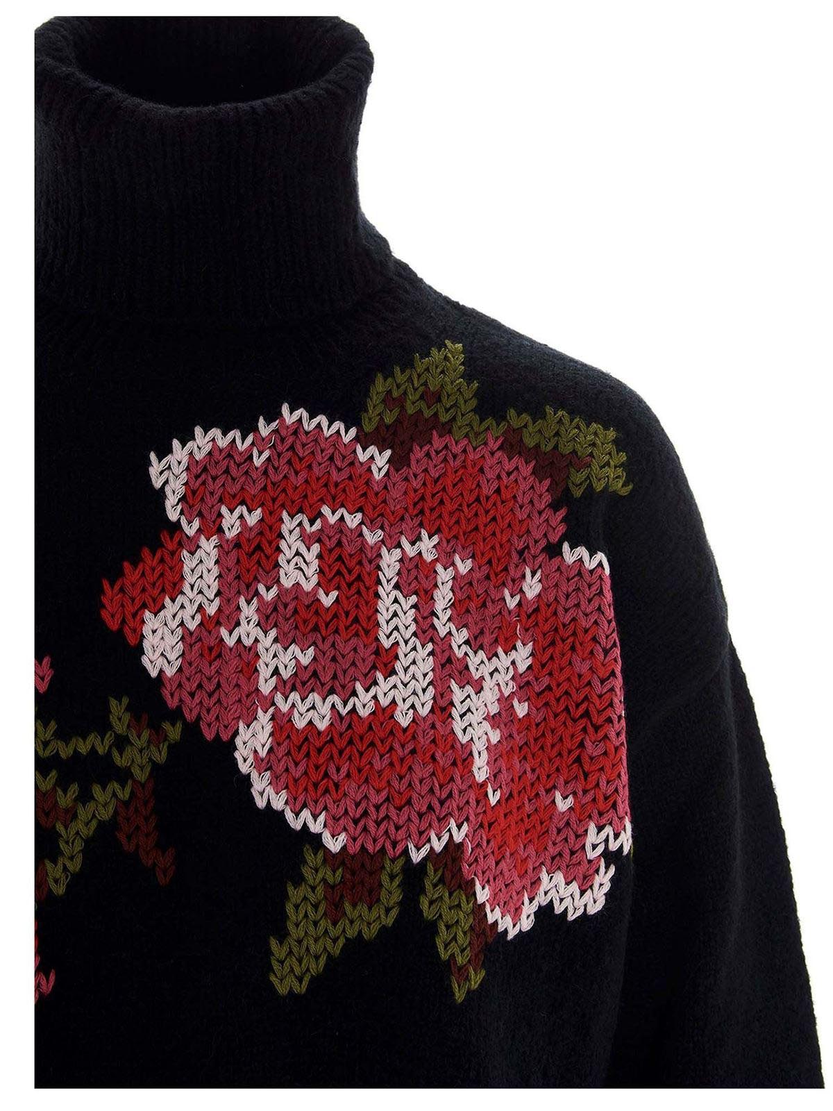 Valentino Red, Sweater