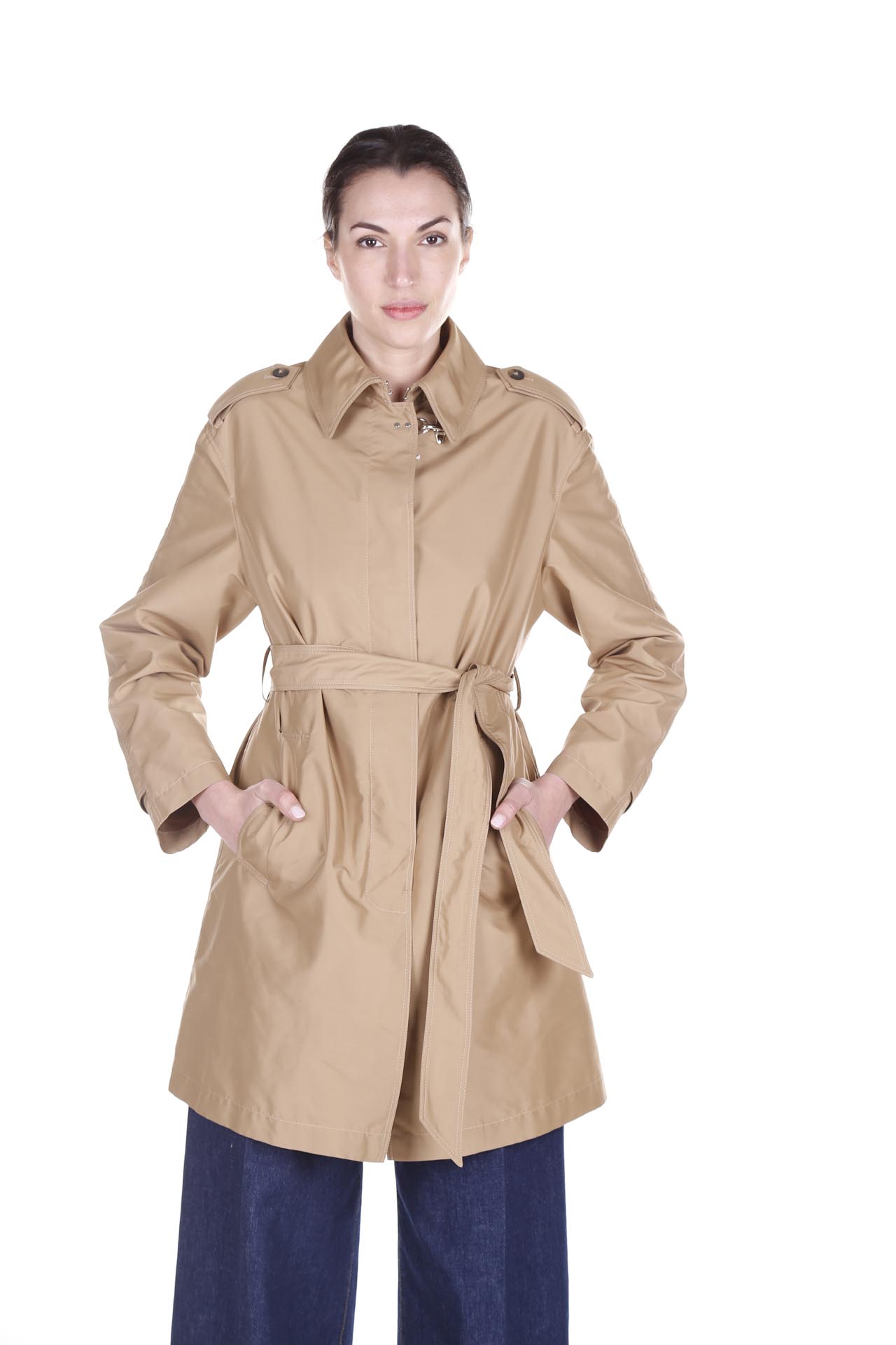 Fay, Trench
