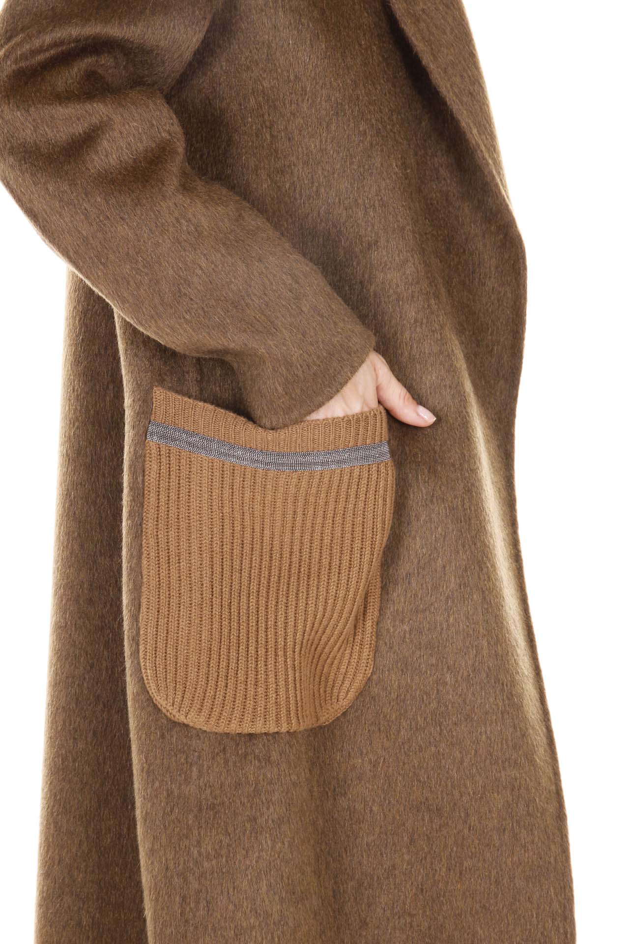 Fabiana Filippi, Cappotto