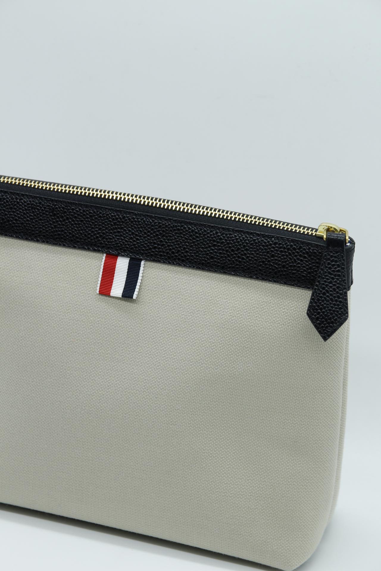 Thom Browne, Borsa a mano