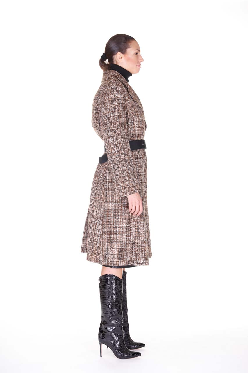 Erika Cavallini, Coat