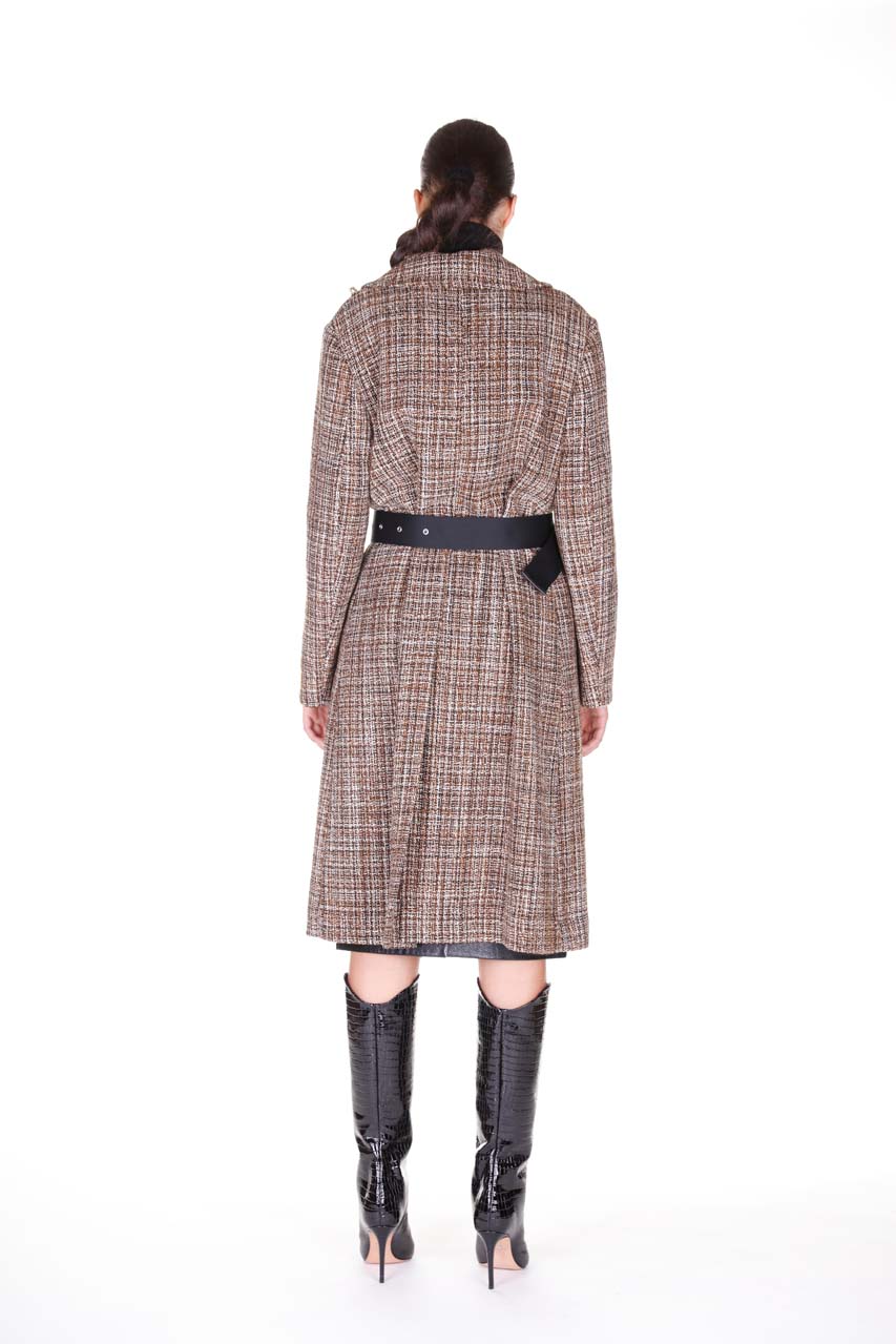 Erika Cavallini, Coat